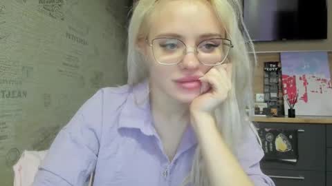 Snapshot of be_daddy chatting on 02-16-25, 01:38 Summer BABY online show from 02-16-25, 01:38