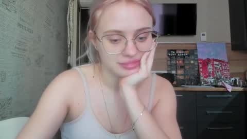 Snapshot of be_daddy chatting on 03-09-25, 01:37 Summer BABY online show from 03-09-25, 01:37