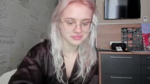 Snapshot of be_daddy chatting on 03-10-25, 12:59 Summer BABY online show from 03-10-25, 12:59