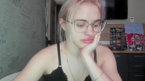 Snapshot of be_daddy chatting on 03-12-25, 01:40 Summer BABY online show from 03-12-25, 01:40