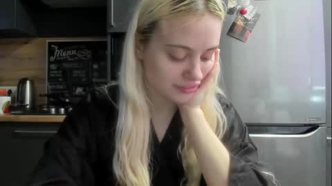 Snapshot of be_daddy chatting on 09-10-25, 12:38 Summer BABY online show from 09-10-25, 12:38
