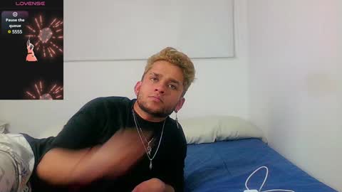 Sara  Juan online show from 01-07-25, 01:59