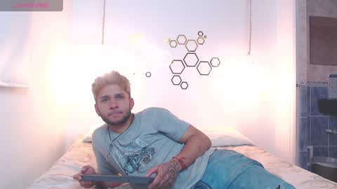 Sara  Juan online show from 01-20-25, 01:50