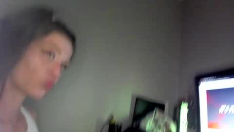 Snapshot of beaniebaby2 chatting on 02-14-25, 08:10 beaniebaby2 online show from 02-14-25, 08:10