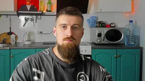 Snapshot of bearded_legend chatting on 12-25-24, 08:07 Zeus online show from 12-25-24, 08:07