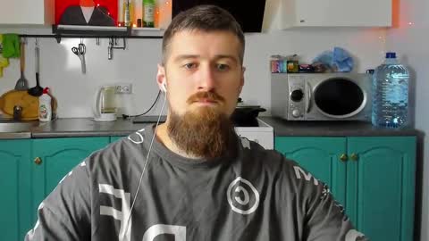 Snapshot of bearded_legend chatting on 01-02-25, 08:02 Zeus online show from 01-02-25, 08:02