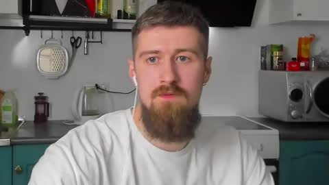 Snapshot of bearded_legend chatting on 02-28-25, 09:44 Zeus online show from 02-28-25, 09:44