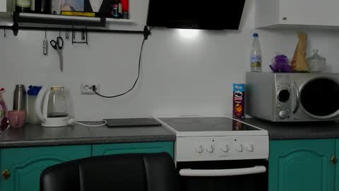 Snapshot of bearded_legend chatting on 10-09-25, 09:02 Zeus online show from 10-09-25, 09:02