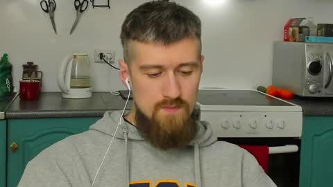 Zeus online show from 04-14-26, 11:33