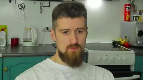 Snapshot of bearded_legend chatting on 06-06-26, 01:32 Zeus online show from 06-06-26, 01:32