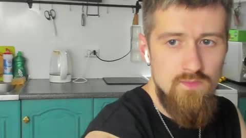 Snapshot of bearded_legend chatting on 06-16-26, 09:50 Zeus online show from 06-16-26, 09:50