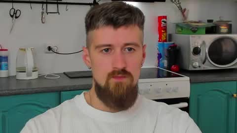 Snapshot of bearded_legend chatting on 06-23-26, 02:42 Zeus online show from 06-23-26, 02:42