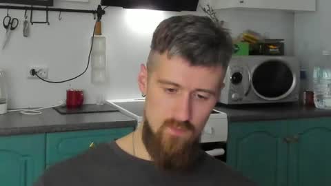 Snapshot of bearded_legend chatting on 06-24-26, 12:42 Zeus online show from 06-24-26, 12:42