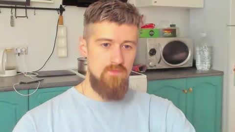 Snapshot of bearded_legend chatting on 06-27-26, 01:43 Zeus online show from 06-27-26, 01:43
