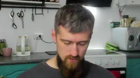 Snapshot of bearded_legend chatting on 08-04-26, 10:56 Zeus online show from 08-04-26, 10:56