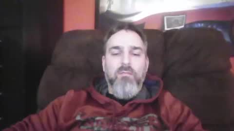 Snapshot of beardedambition chatting on 12-21-24, 03:47 beardedambition online show from 12-21-24, 03:47