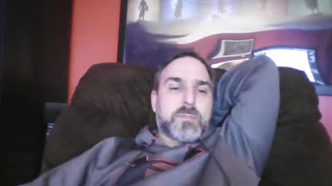 Snapshot of beardedambition chatting on 01-10-25, 12:27 beardedambition online show from 01-10-25, 12:27