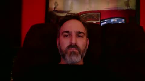 Snapshot of beardedambition chatting on 11-14-25, 06:50 beardedambition online show from 11-14-25, 06:50