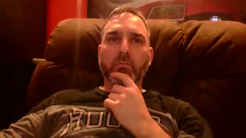 Snapshot of beardedambition chatting on 12-03-25, 11:14 beardedambition online show from 12-03-25, 11:14