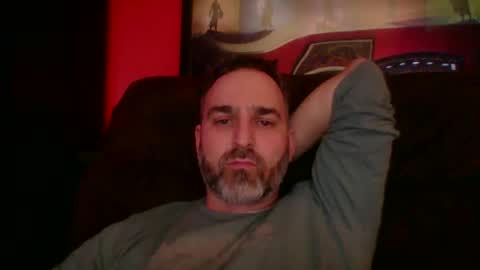 Snapshot of beardedambition chatting on 12-05-25, 01:03 beardedambition online show from 12-05-25, 01:03