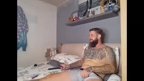 beardedtattedguy online show from 09-17-25, 08:27