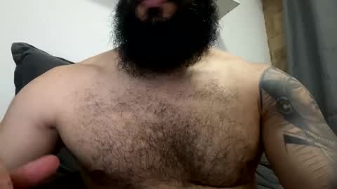 Snapshot of beardmax chatting on 01-12-26, 12:05 Min online show from 01-12-26, 12:05