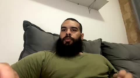 Snapshot of beardmax chatting on 01-17-26, 01:54 Min online show from 01-17-26, 01:54