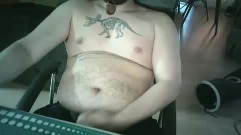 Snapshot of beartsmkr chatting on 10-11-25, 09:24 beartsmkr online show from 10-11-25, 09:24