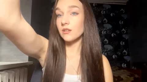 Snapshot of beatacardella chatting on 12-03-25, 12:25 Jasmine online show from 12-03-25, 12:25