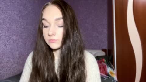 Snapshot of beatacardella chatting on 12-17-25, 07:14 Jasmine online show from 12-17-25, 07:14