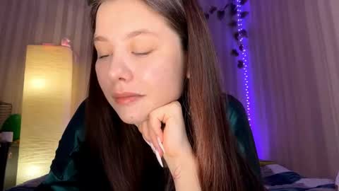 Snapshot of beataschielke chatting on 02-26-26, 12:37 Bella online show from 02-26-26, 12:37