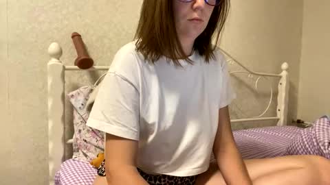 BeatriceTender online show from 11-10-25, 06:18