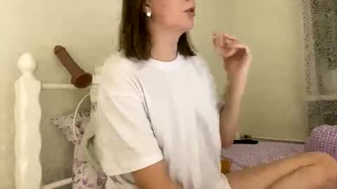 BeatriceTender online show from 11-23-25, 08:08