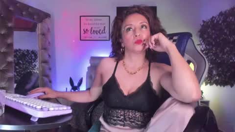 Chanel online show from 11-09-25, 05:50