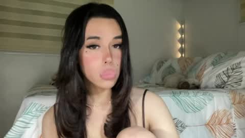 Snapshot of beautiful_lust69 chatting on 06-27-26, 02:44 Sweet Aya online show from 06-27-26, 02:44
