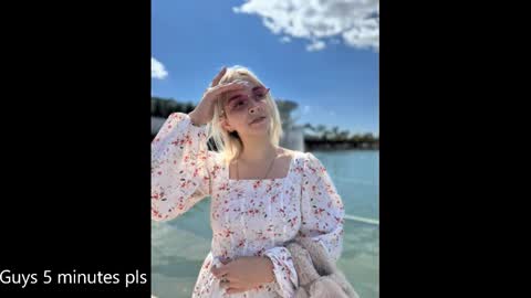 Snapshot of beautifultips chatting on 03-01-26, 05:37 Mia online show from 03-01-26, 05:37