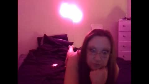 Snapshot of beautifulxxdisaster22 chatting on 09-26-25, 04:05 kalysta online show from 09-26-25, 04:05