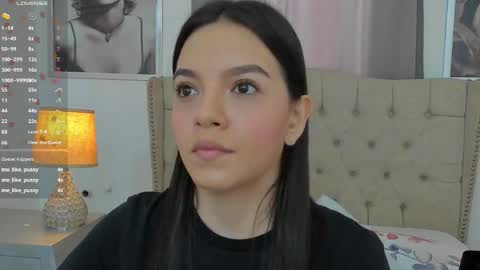 Ariana Reyes online show from 11-17-25, 12:44