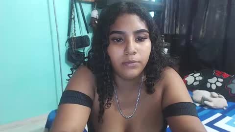 Snapshot of beautyblackpie chatting on 12-16-25, 08:14 Cutie Black Pie online show from 12-16-25, 08:14