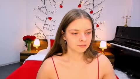Snapshot of beautyfrominside chatting on 09-22-25, 01:13 Gloria online show from 09-22-25, 01:13
