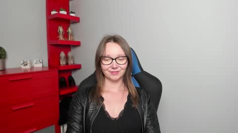 Zoe online show from 09-19-25, 06:48