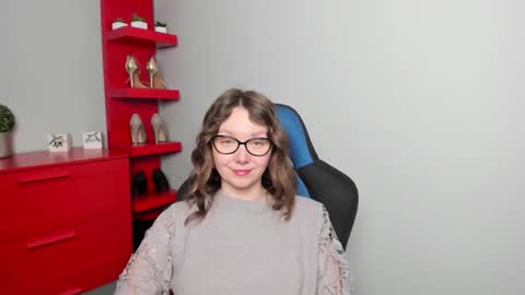 Zoe online show from 10-16-25, 05:41