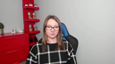 Zoe online show from 10-17-25, 07:33