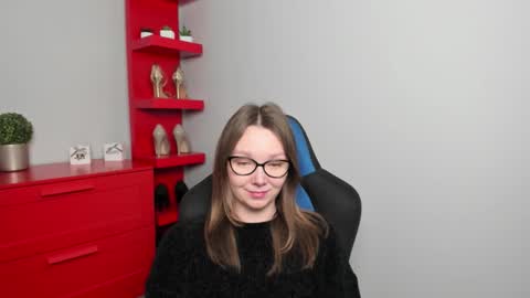 Zoe online show from 11-05-25, 06:57