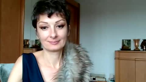 Raluca online show from 11-19-25, 11:54