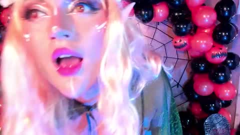 Rebecca  online show from 10-22-25, 06:51