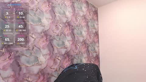 Snapshot of beccahert chatting on 12-13-24, 11:02 BeccaHert online show from 12-13-24, 11:02