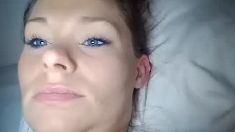 BECKY BOO  online show from 11-26-25, 09:21