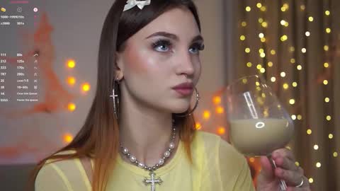 Melissa online show from 11-14-25, 01:21