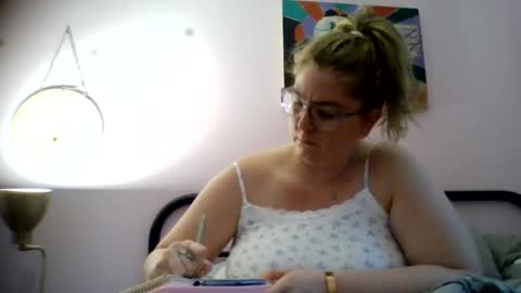 Snapshot of bedbandits chatting on 09-29-25, 10:31 Bedbandits69 online show from 09-29-25, 10:31